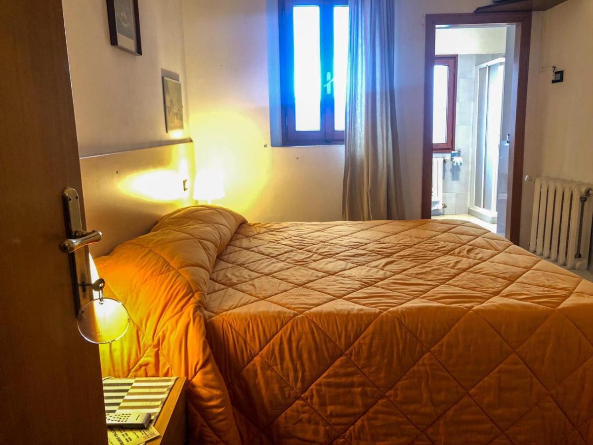 Albergo Ristorante La Torretta Castiglione dei Pepoli Luaran gambar